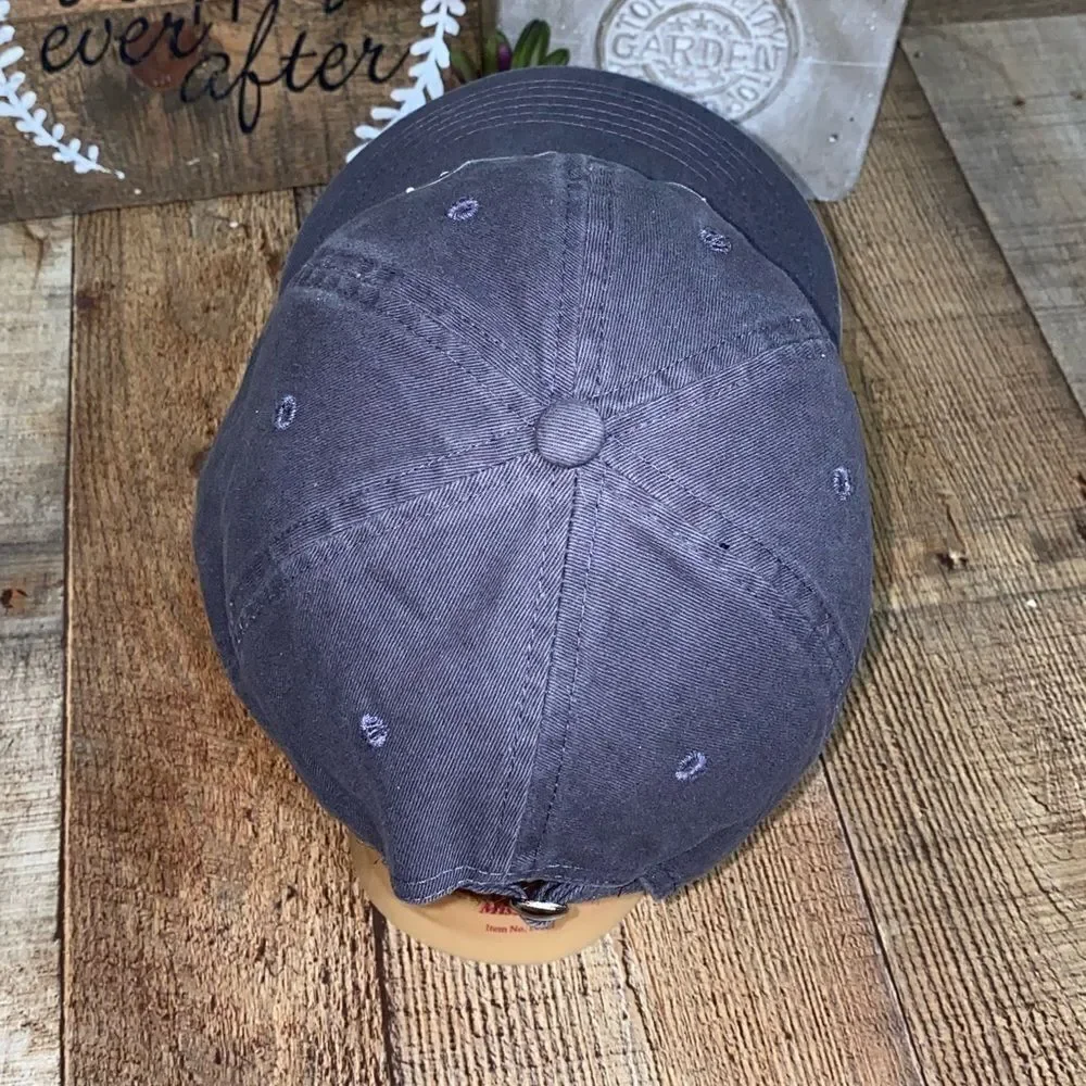 Victoria’s sport hat cap
